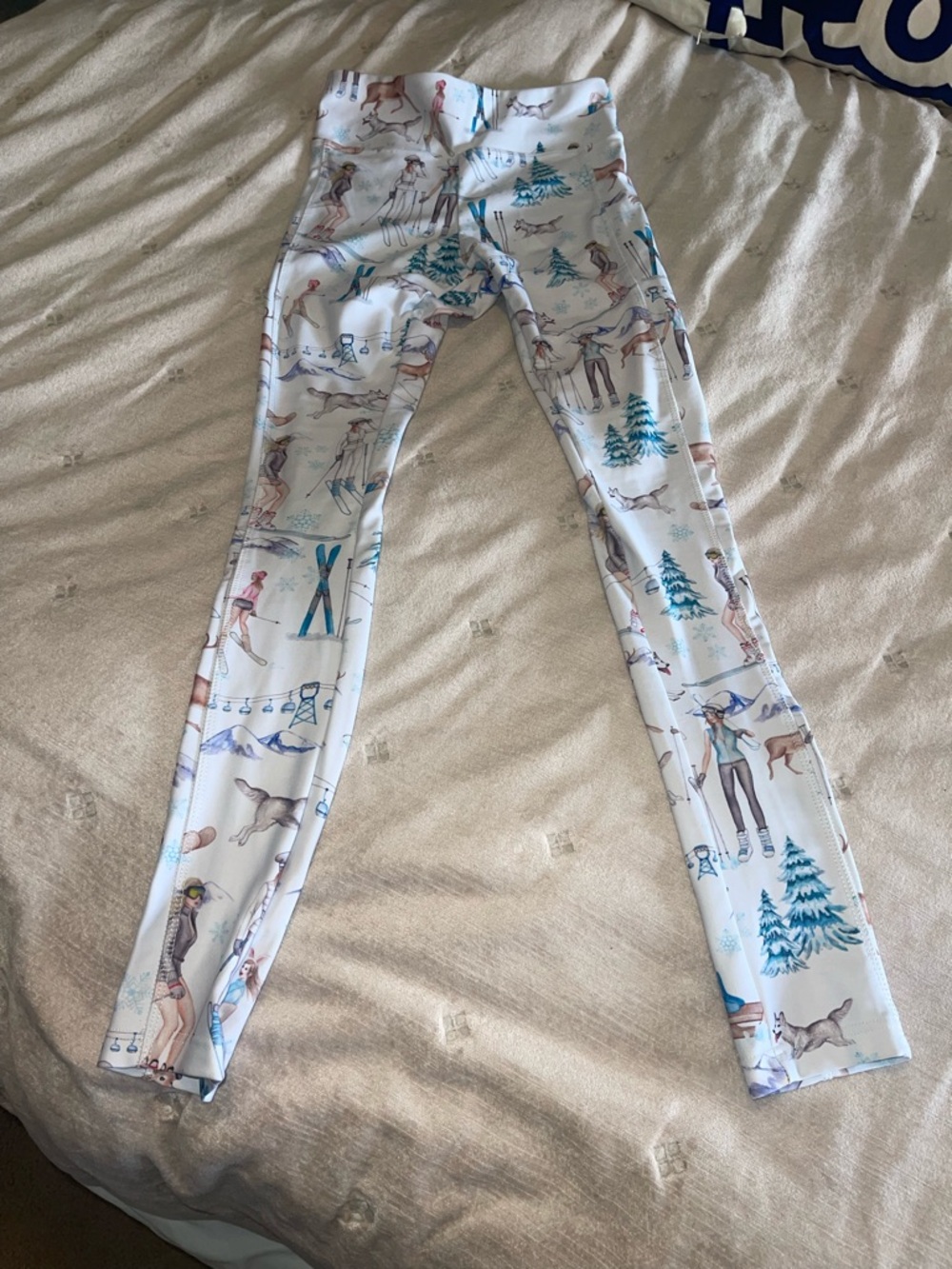 NUX White Ski Print Leggings